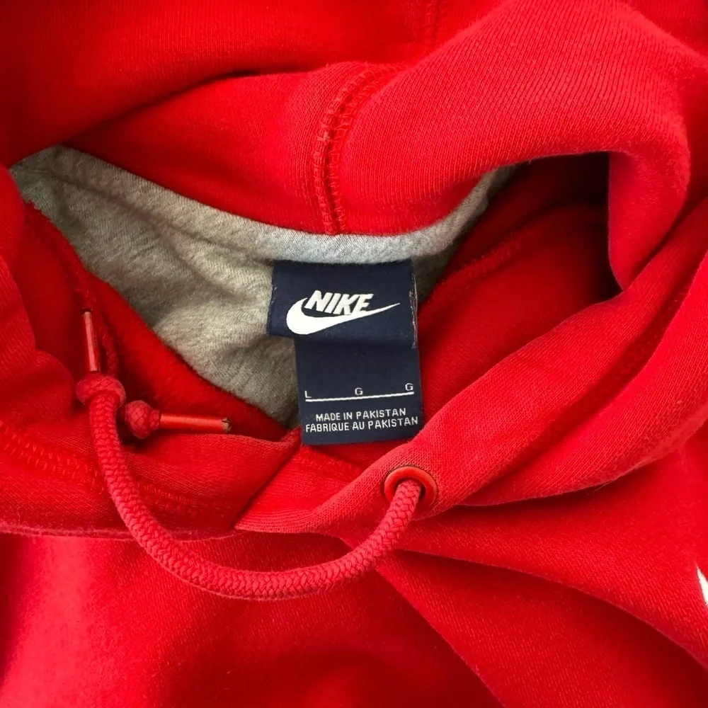 Nike Women’s Red Slim Fit Red Hoodie size L